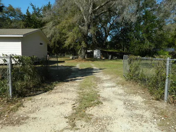 Freeport, FL 32439,107 Water Oak Street