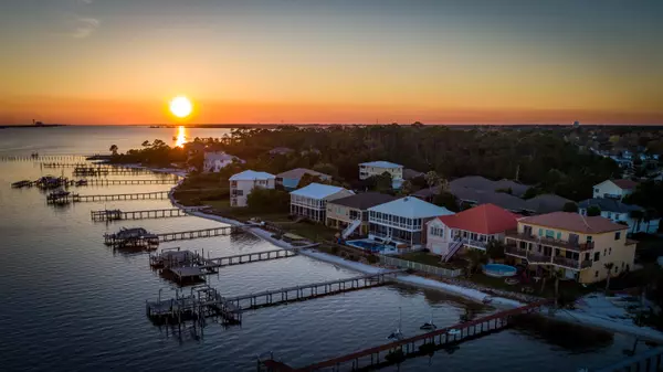 Mary Esther, FL 32569,588 Radiant Circle