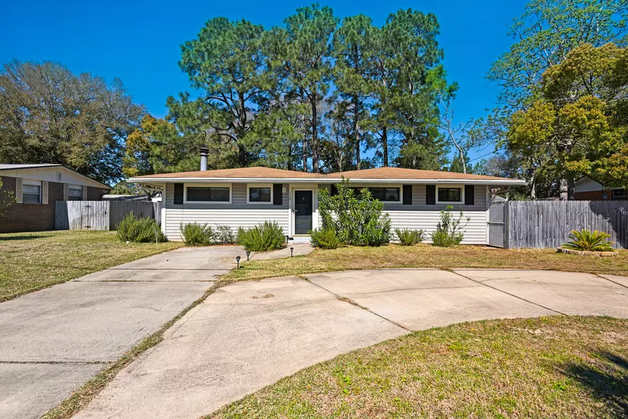 118 NE Ferry Road, Fort Walton Beach, FL 32548