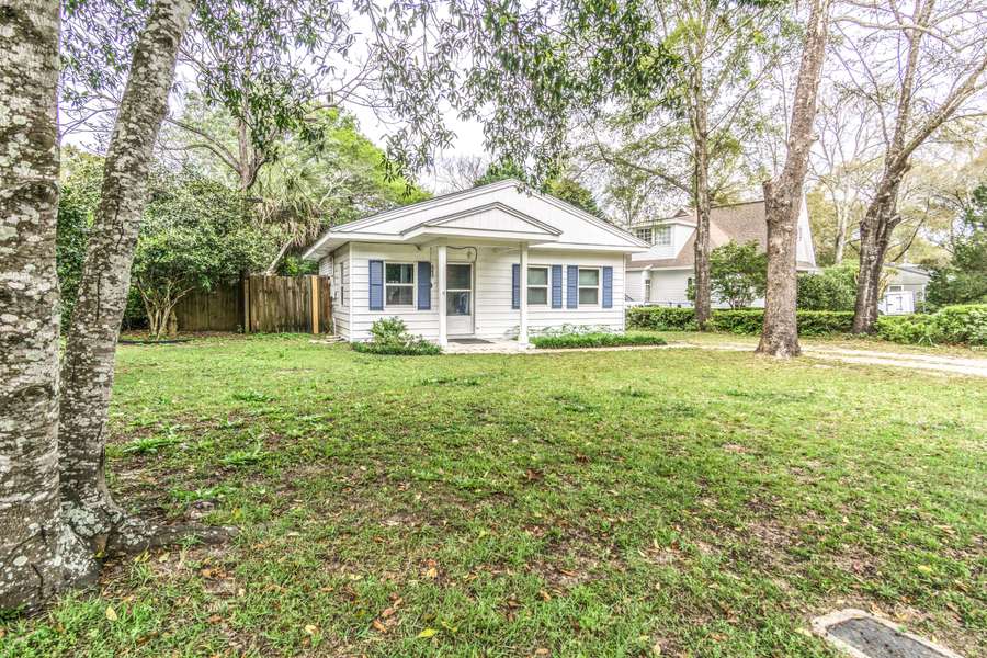 200 Edge Avenue, Valparaiso, FL 32580