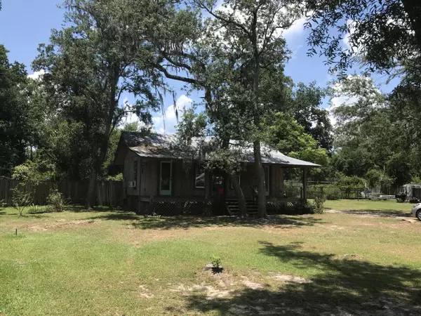 293 Palmetto Avenue, Freeport, FL 32439