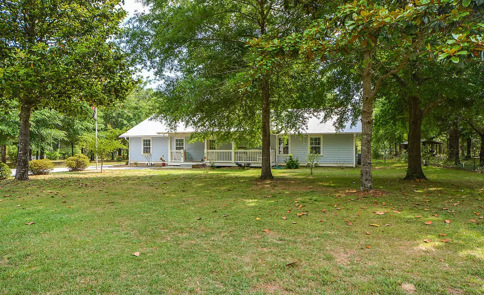 275 Caswell Road, Defuniak Springs, FL 32433