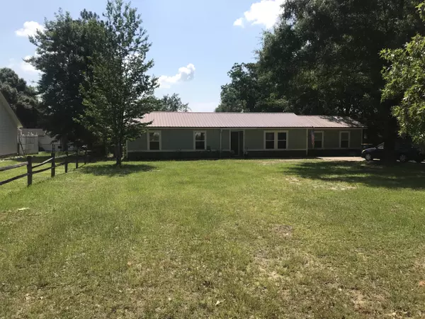 Crestview, FL 32539,6105 N Willow Lane