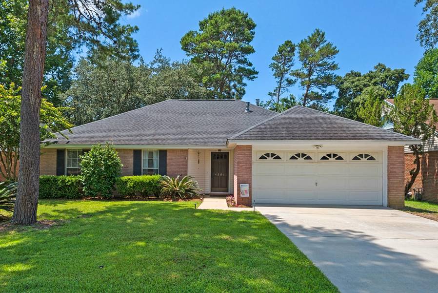 4506 Parkwood Lane, Niceville, FL 32578