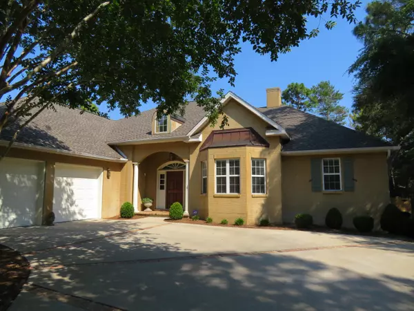 821 Coldwater Creek Circle, Niceville, FL 32578