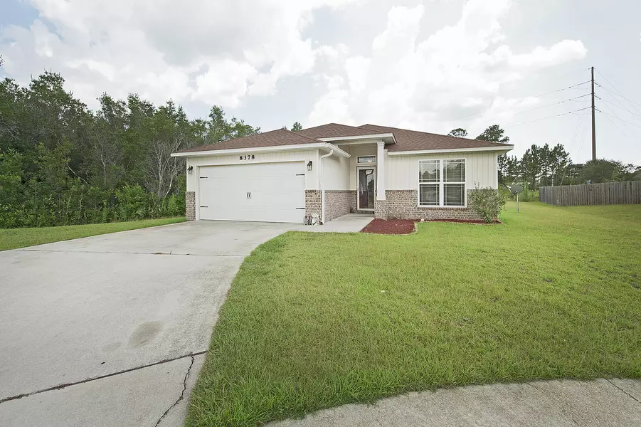 8378 Island Drive, Navarre, FL 32566