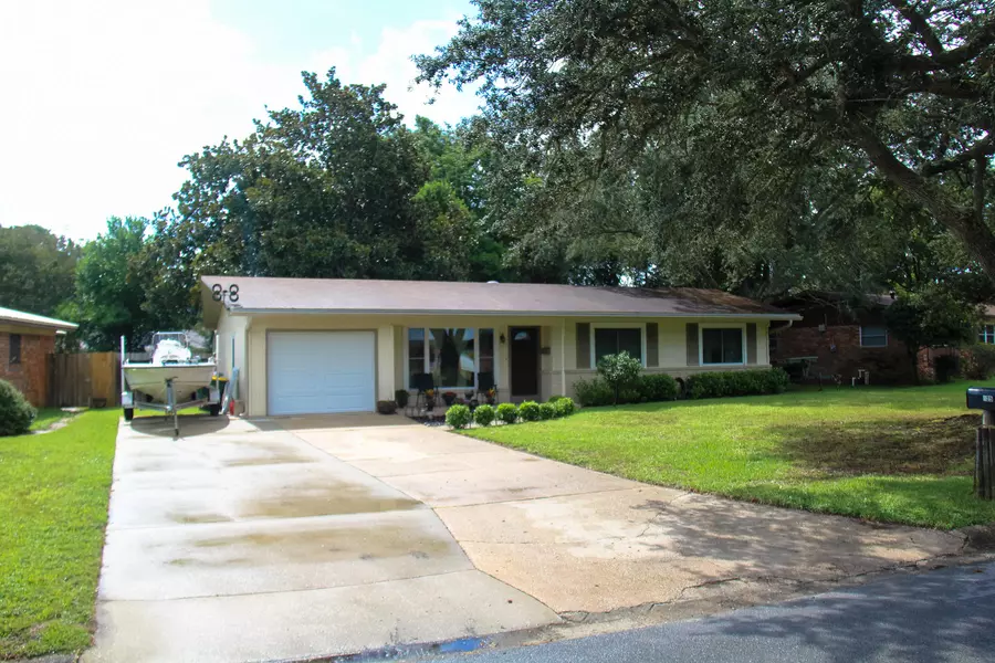 125 NE Fulmar Circle, Fort Walton Beach, FL 32548