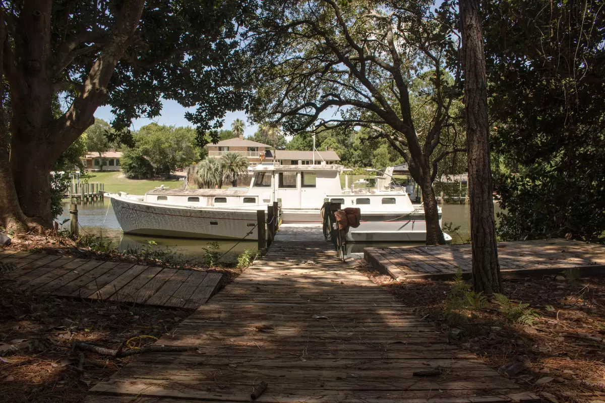 Destin, FL 32541,711 Kelly Street