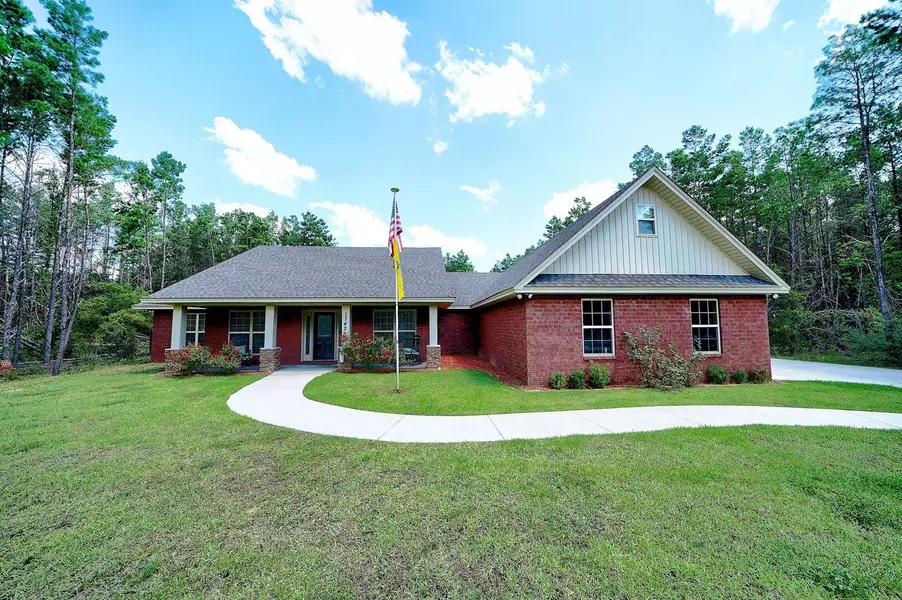 1742 Oakcrest Drive, Southport, FL 32409