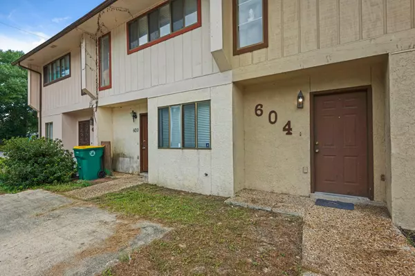 Fort Walton Beach, FL 32548,604 Virginia Oak Court