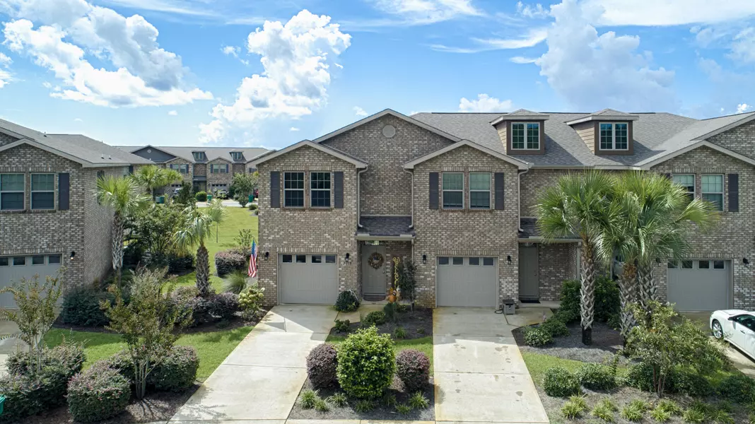 2111 Wilsons Plover Circle, Navarre, FL 32566