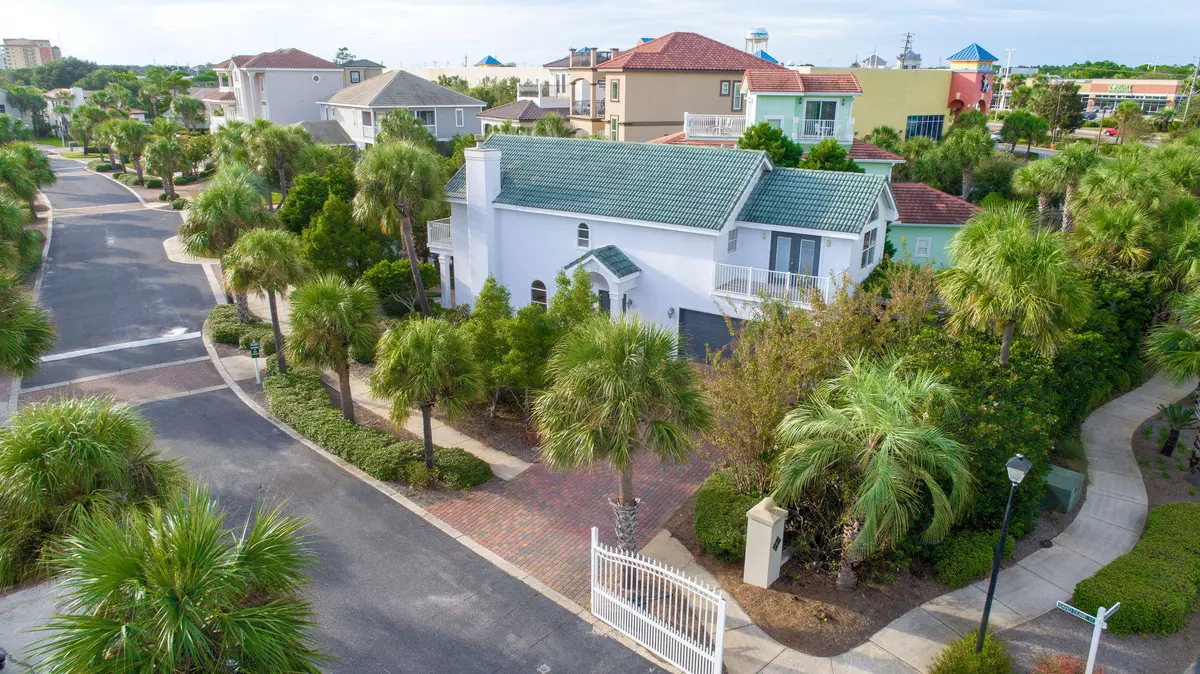 Destin, FL 32541,3899 Sand Dune Court