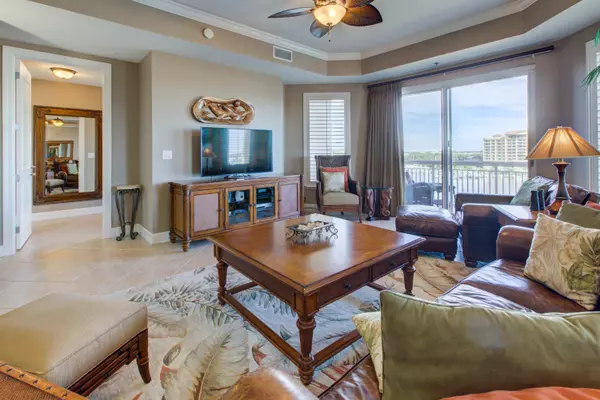 Destin, FL 32541,725 GULF SHORE Drive  #504A