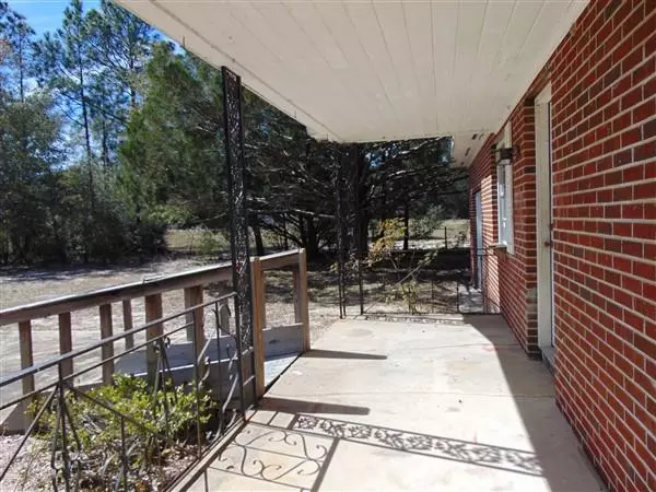 Defuniak Springs, FL 32433,3505 US-90