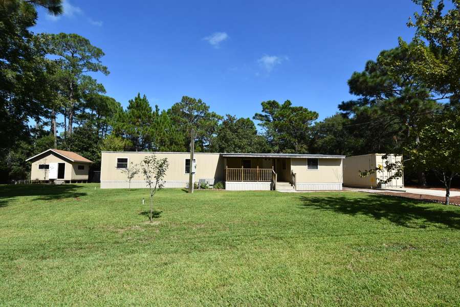 47 Lee Lane, Mary Esther, FL 32569