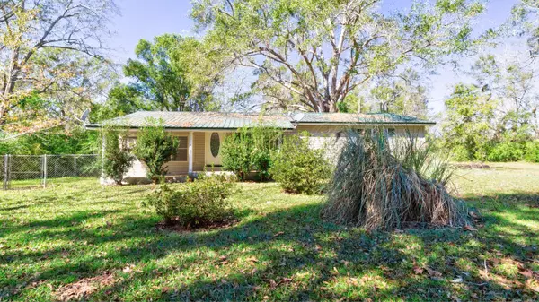 1074 Vashti Street, Bonifay, FL 32425