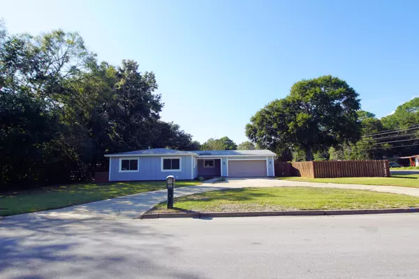 Mary Esther, FL 32569,33 Palmetto Drive