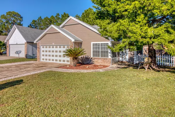 Mary Esther, FL 32569,220 Woodland Park Circle