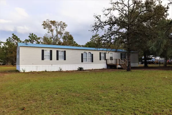 120 E Picasso Circle, Defuniak Springs, FL 32433