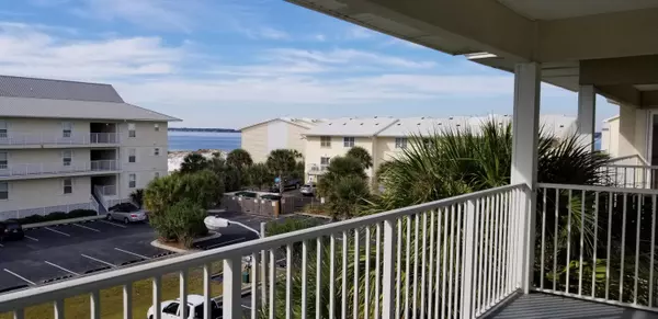 8436 Gulf Boulevard  #631, Navarre, FL 32566