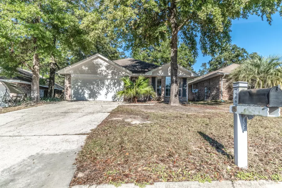 7906 Red Bean Drive, Pensacola, FL 32526