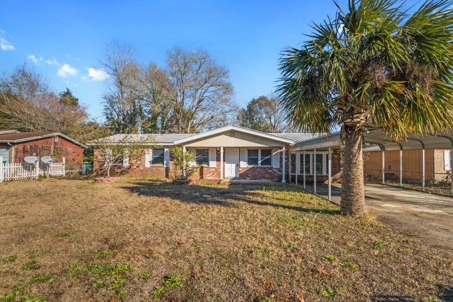 713 Oaklawn Street, Fort Walton Beach, FL 32547