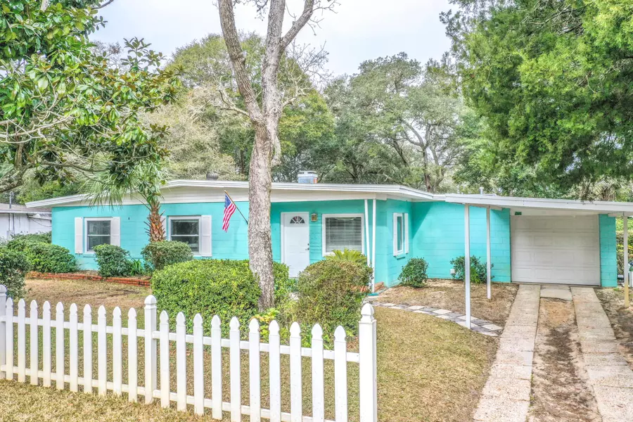 371 NE Osborne Drive, Fort Walton Beach, FL 32548