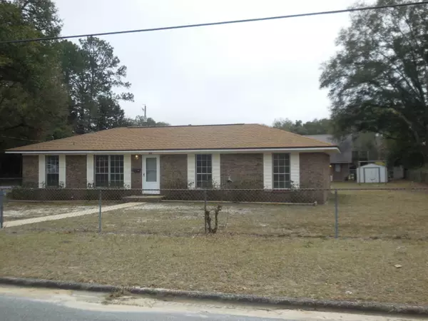 Crestview, FL 32539,695 E Robinson Avenue