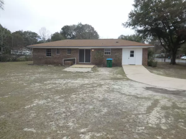 Crestview, FL 32539,695 E Robinson Avenue