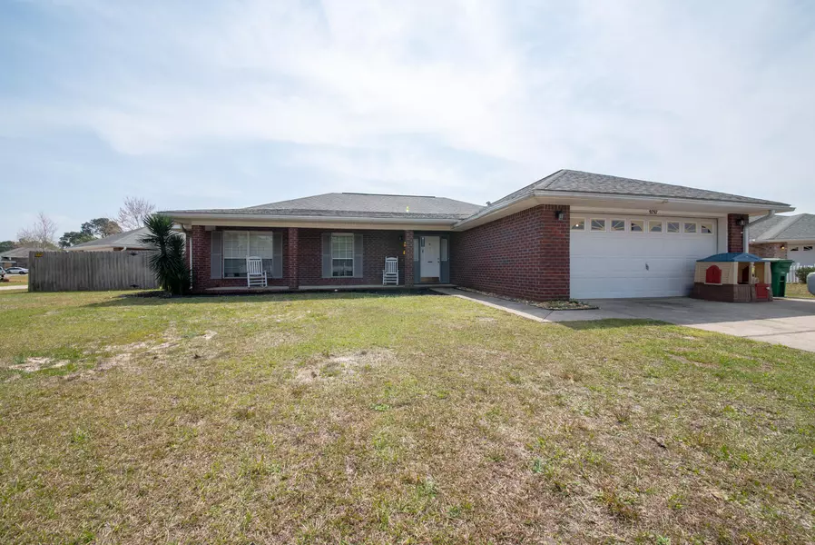 9797 Parker Lake Circle, Navarre, FL 32566