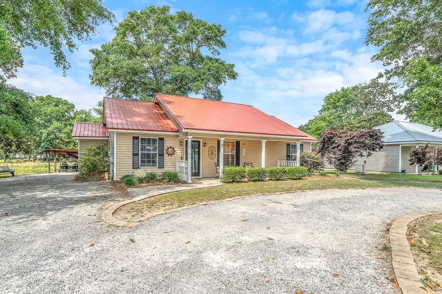 78 Stillwater Road, Freeport, FL 32439