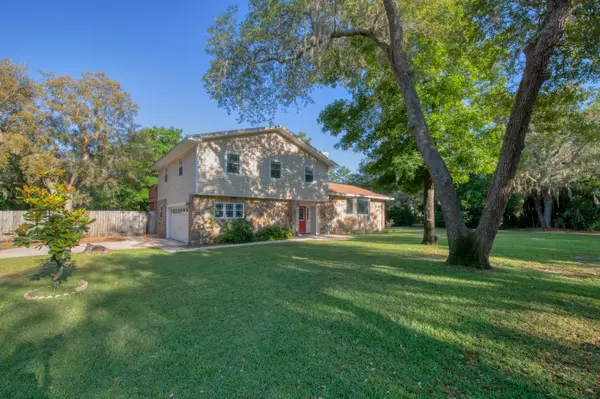 6533 Calle De Lago, Navarre, FL 32566