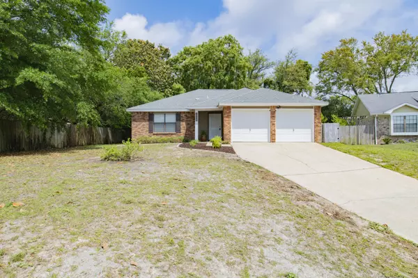 Gulf Breeze, FL 32563,2726 Summertree Lane