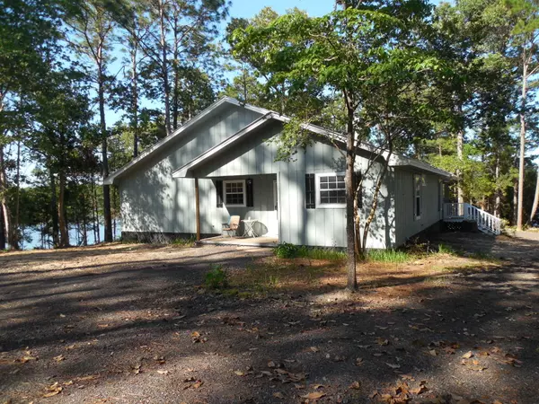 Defuniak Springs, FL 32433,732 Spring Lake Road