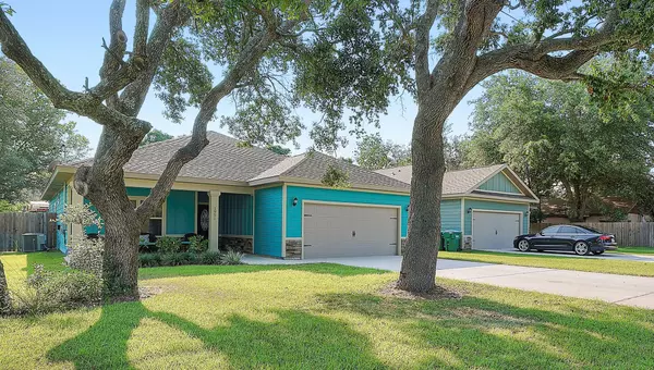 1951 Luneta Street, Navarre, FL 32566