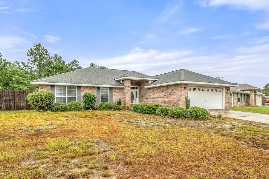 9762 Parker Lake Circle, Navarre, FL 32566