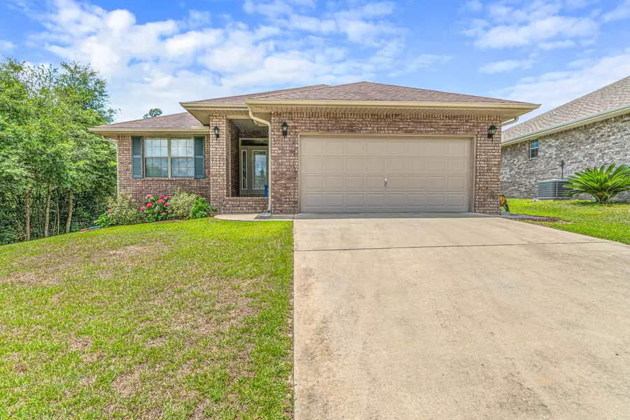 305 Gauntlet Drive, Crestview, FL 32539