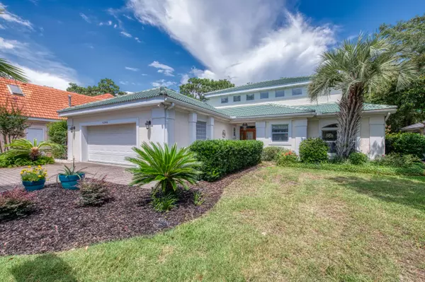 4342 Sunset Beach Circle, Niceville, FL 32578