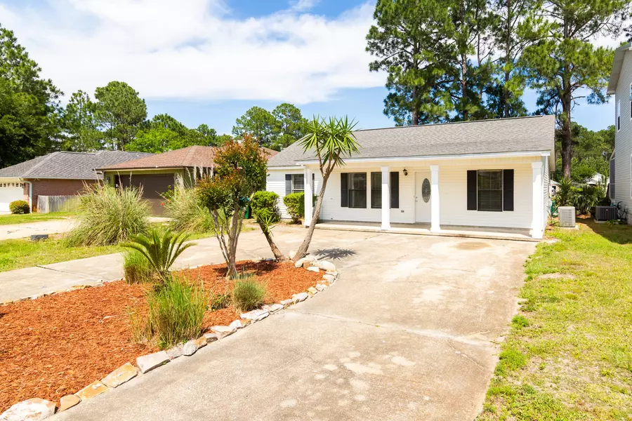 1678 College Parkway, Gulf Breeze, FL 32563