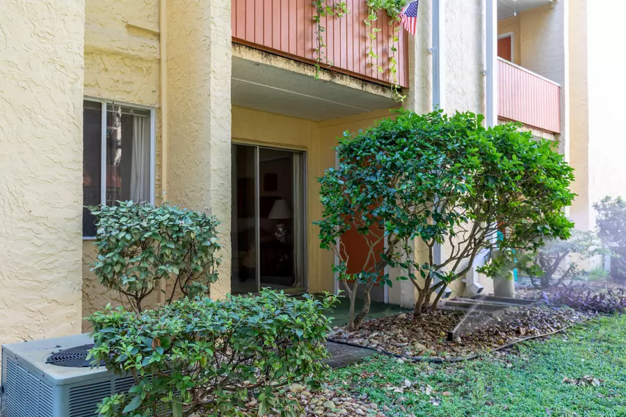 209 W Miracle Strip Parkway  #UNIT D105, Mary Esther, FL 32569