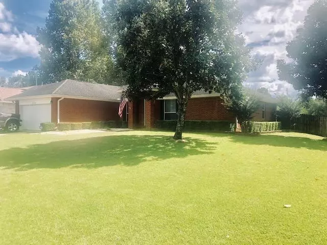 2802 Mohican Way, Crestview, FL 32539