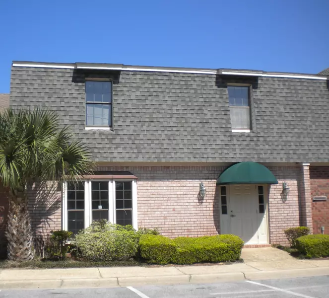 4300 Bayou Boulevard  #12 & 13, Pensacola, FL 32503