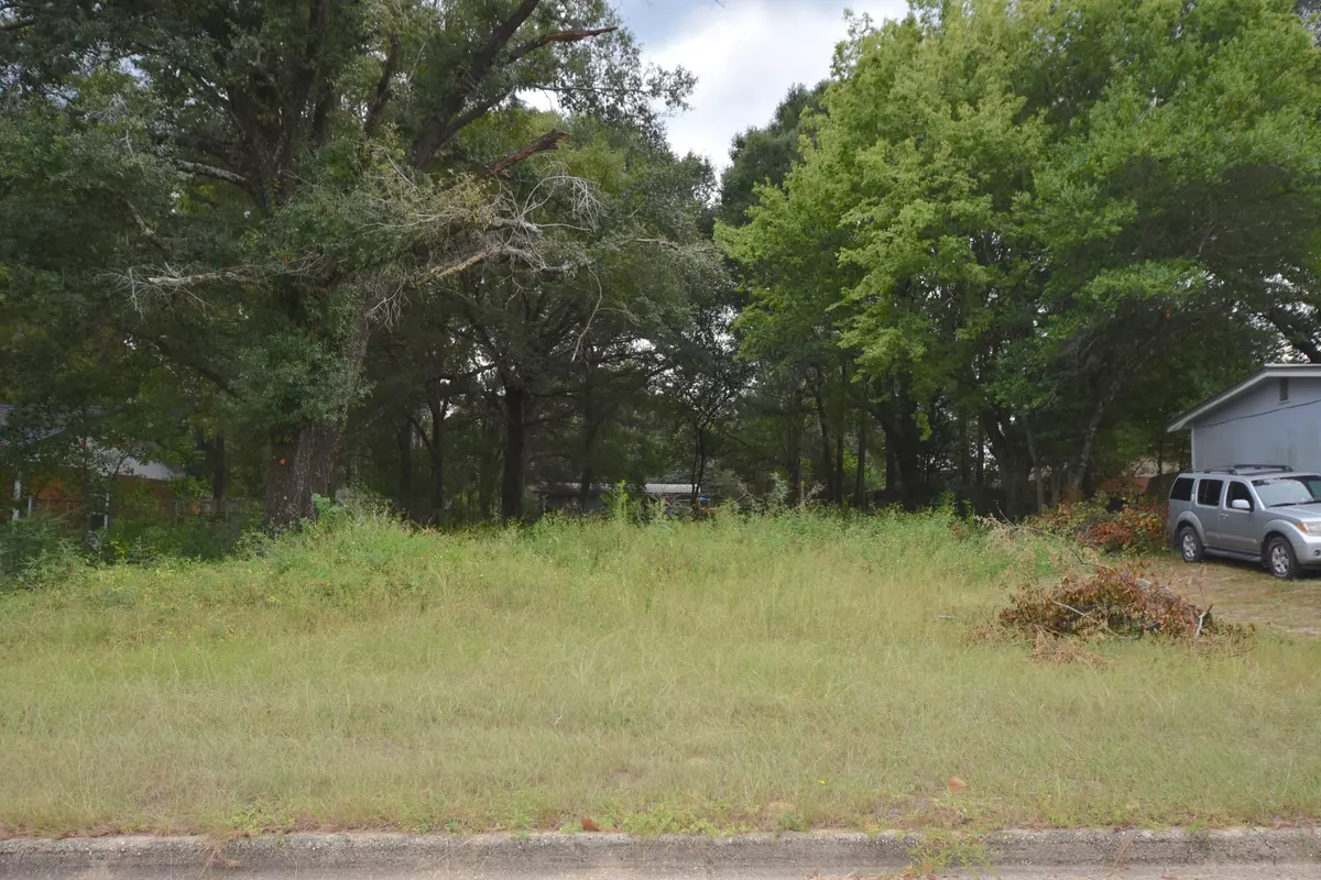 Crestview, FL 32539,645 Lee Avenue