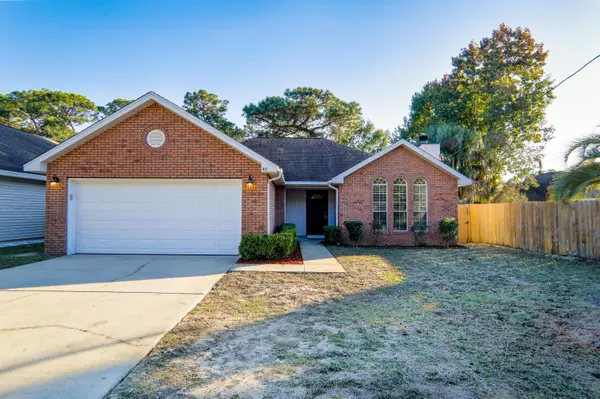 42 6th Avenue, Shalimar, FL 32579