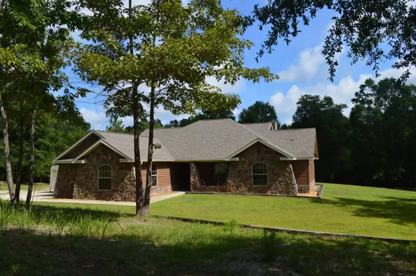 3141 Walker Road, Laurel Hill, FL 32567