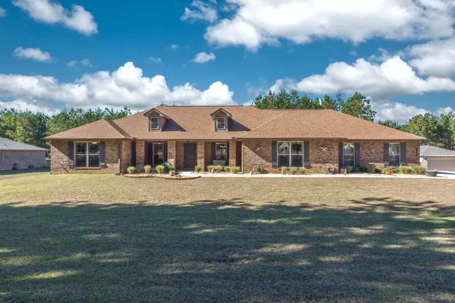 6554 Welannee Boulevard, Laurel Hill, FL 32567