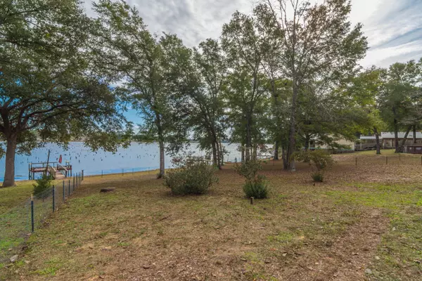 Defuniak Springs, FL 32433,37 Kings Lake Boulevard