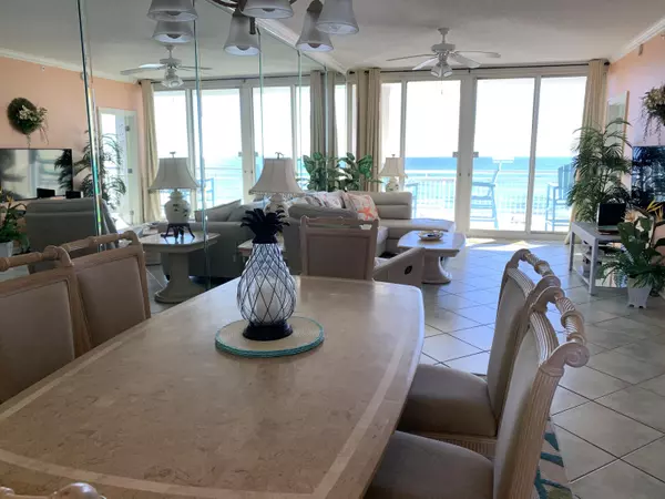 Navarre, FL 32566,8499 Gulf Blvd  #302