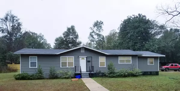 Crestview, FL 32539,807 E Chestnut Avenue