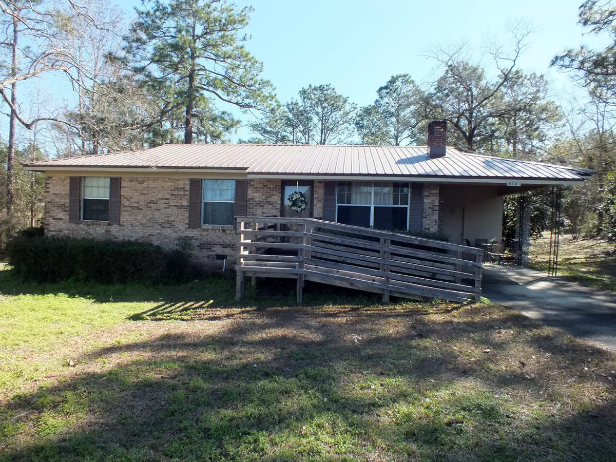 Defuniak Springs, FL 32433,414 Pinewood Drive